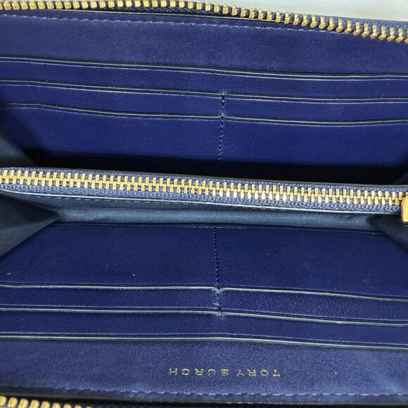 👜 Tory Burch Gemini Link Embossed Zip Continental Wallet - Picture 7 of 11